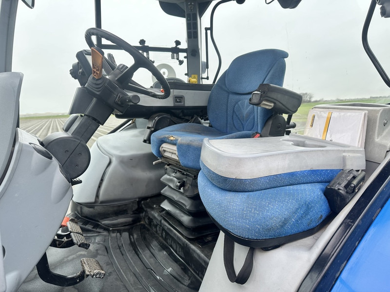 New Holland T6080 - Trattore: foto 5 New Holland T6080 - Trattore: foto 5