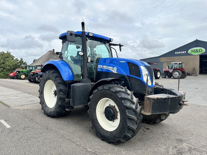 New Holland T7.210 - Trattore: foto 3 New Holland T7.210 - Trattore: foto 3