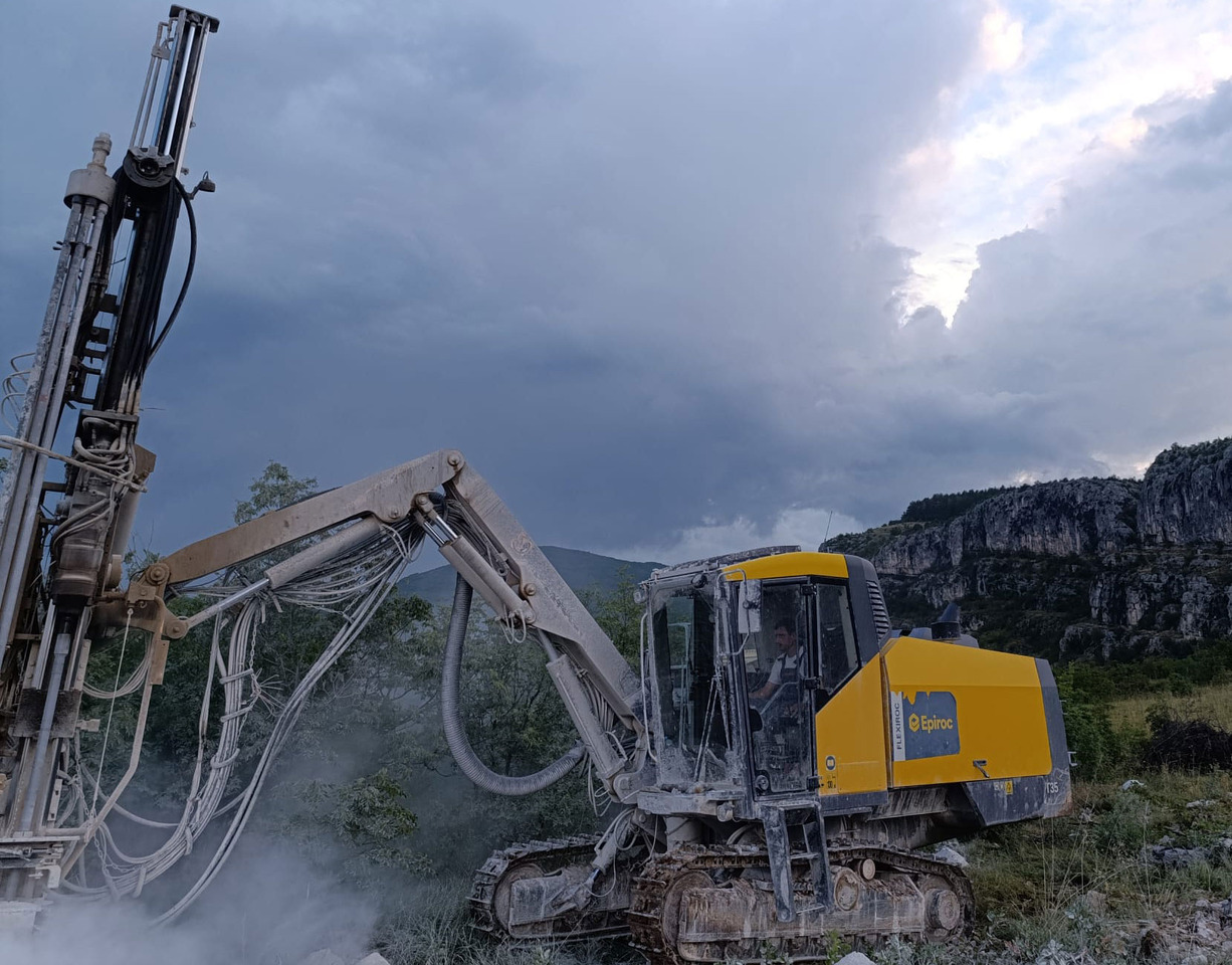 Atlas Copco (Epiroc) FlexiRoc T35-11 - Perforatrice: foto 3 Atlas Copco (Epiroc) FlexiRoc T35-11 - Perforatrice: foto 3