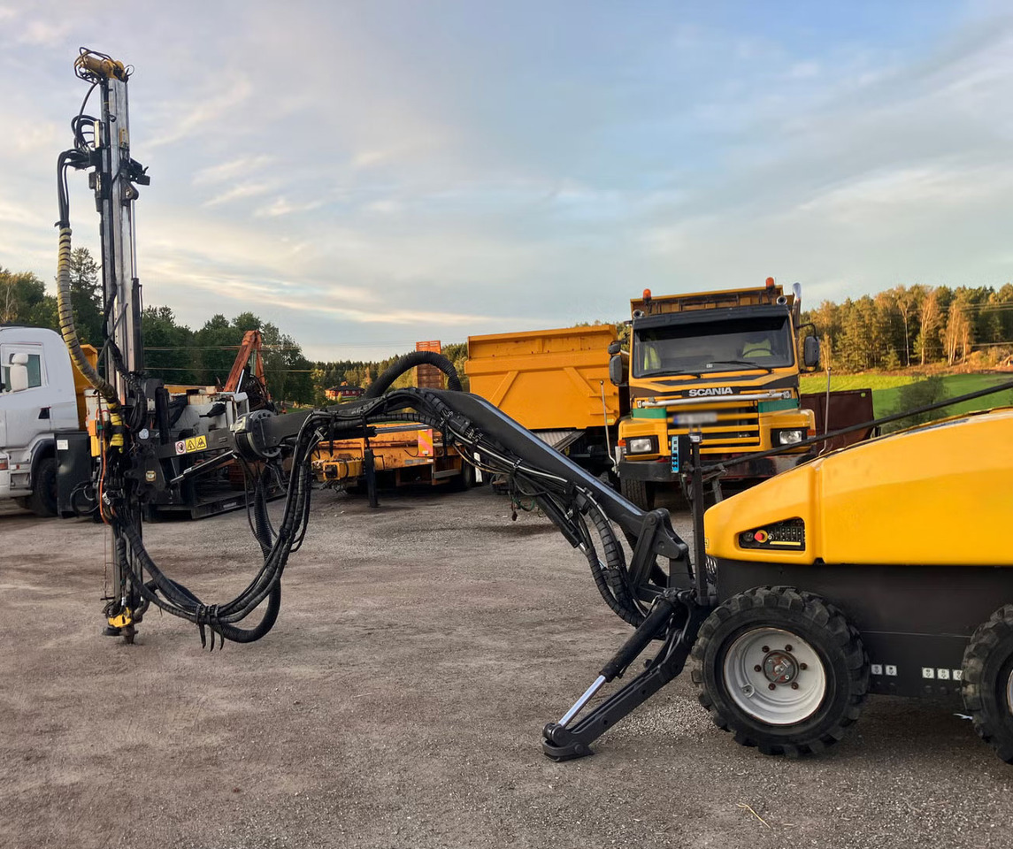 Atlas Copco FlexiROC T15R-01 - Perforatrice: foto 4 Atlas Copco FlexiROC T15R-01 - Perforatrice: foto 4