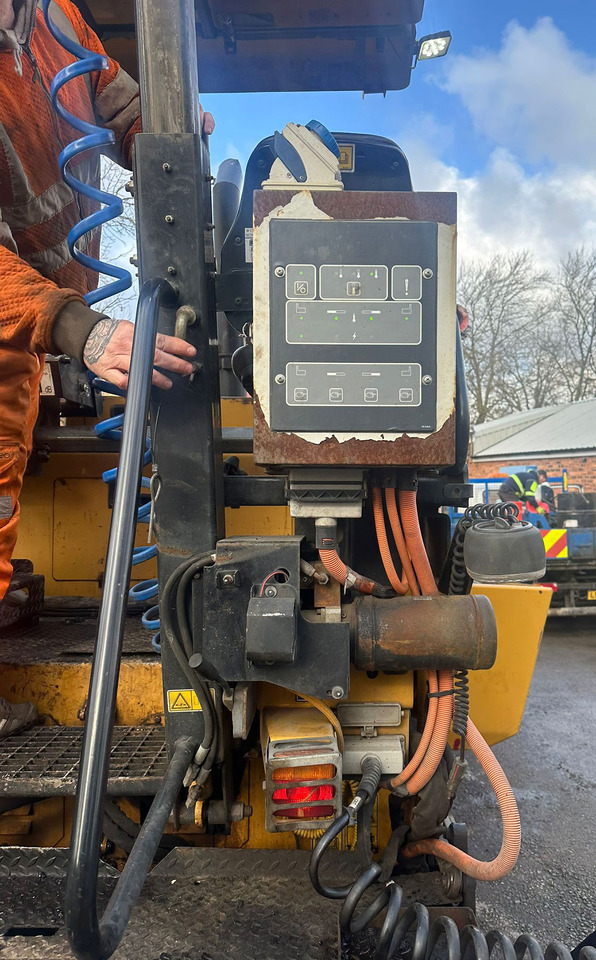 Caterpillar AP300D - Finitrice: foto 4 Caterpillar AP300D - Finitrice: foto 4