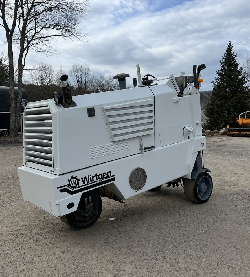 Ditch Witch W 500 - Fresa a freddo: foto 3 Ditch Witch W 500 - Fresa a freddo: foto 3