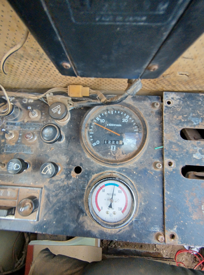 IHI CCH300T - Gru cingolata: foto 5 IHI CCH300T - Gru cingolata: foto 5