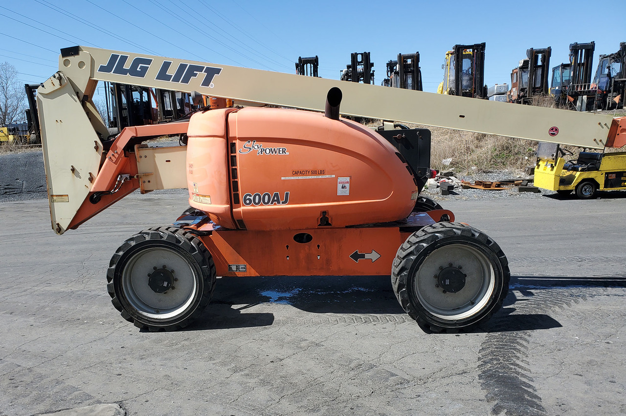 JLG 600AJ - Pala gommata telescopica: foto 1 JLG 600AJ - Pala gommata telescopica: foto 1