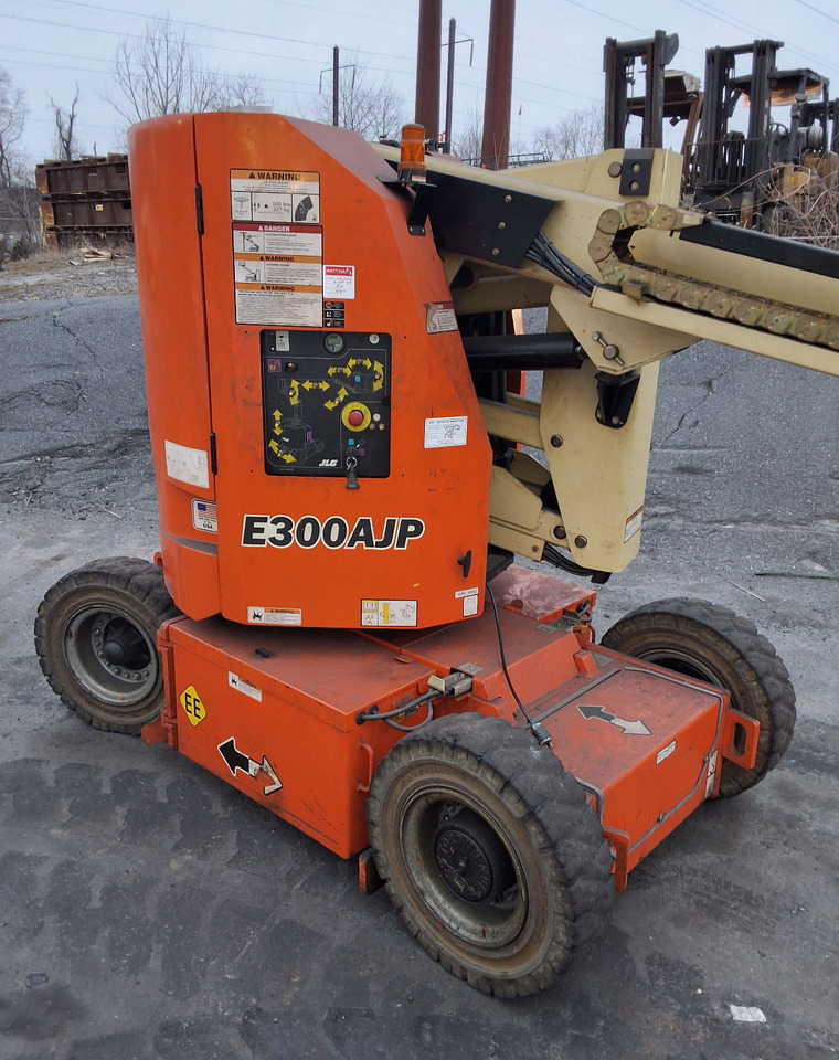 JLG E300AJP - Pala gommata telescopica: foto 3 JLG E300AJP - Pala gommata telescopica: foto 3