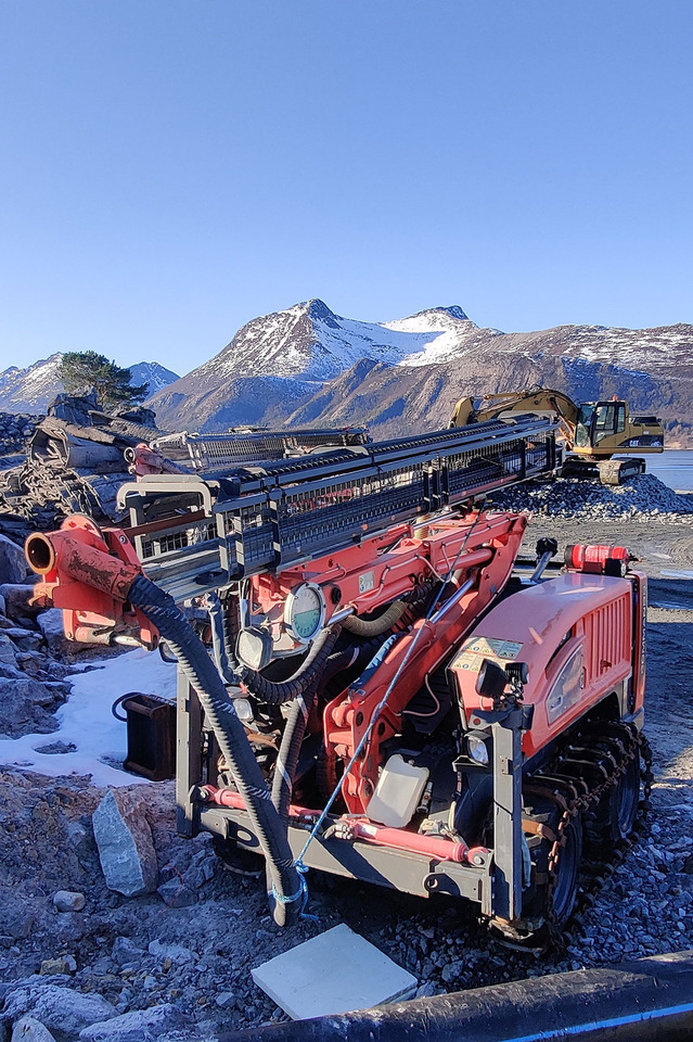 Sandvik Commando DC130Ri - Perforatrice: foto 1 Sandvik Commando DC130Ri - Perforatrice: foto 1