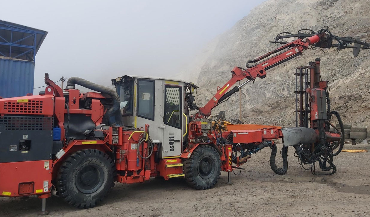 Sandvik DS411-C - Macchina mineraria: foto 1 Sandvik DS411-C - Macchina mineraria: foto 1