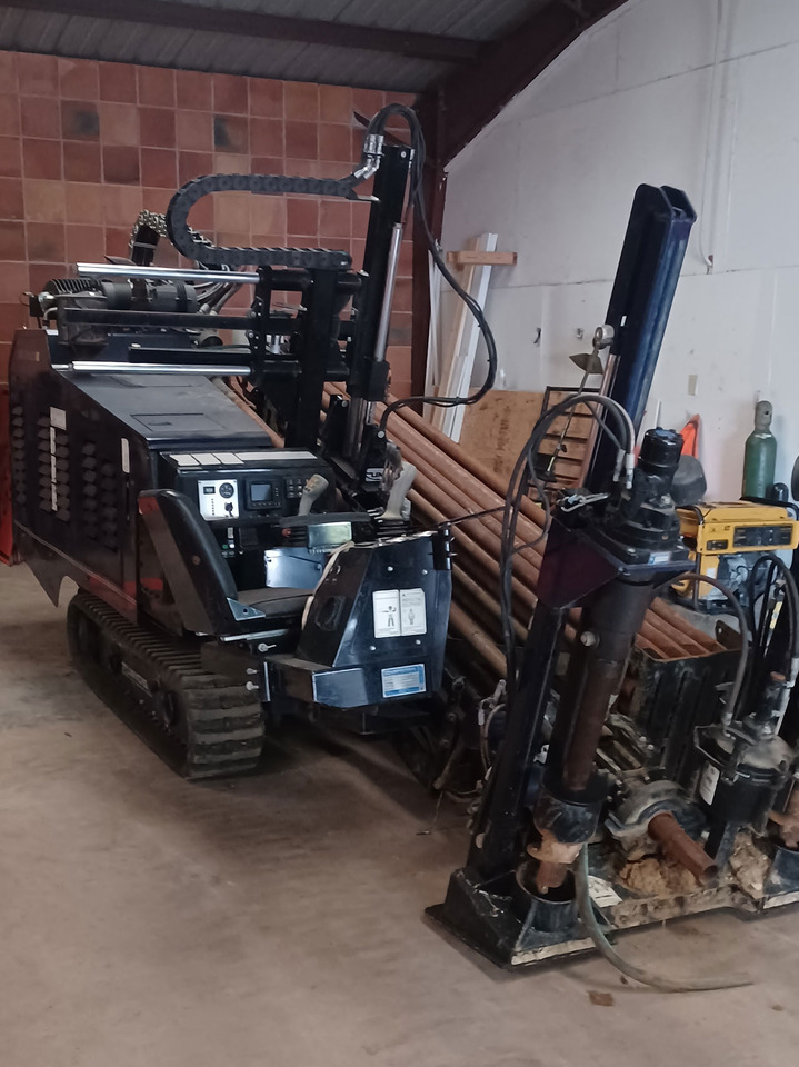 Universal UNI 23×36 - Perforatrice direzionale: foto 1 Universal UNI 23×36 - Perforatrice direzionale: foto 1