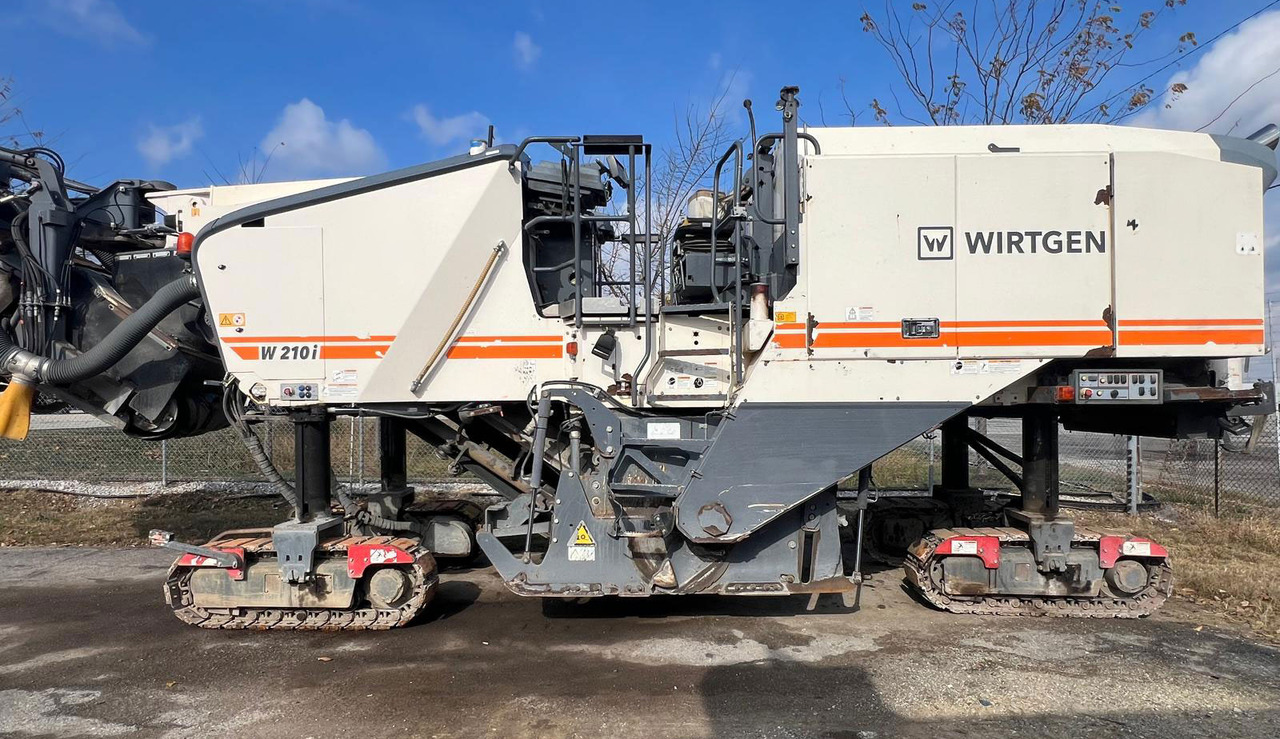 Wirtgen W 210 i - Fresa a freddo: foto 4 Wirtgen W 210 i - Fresa a freddo: foto 4