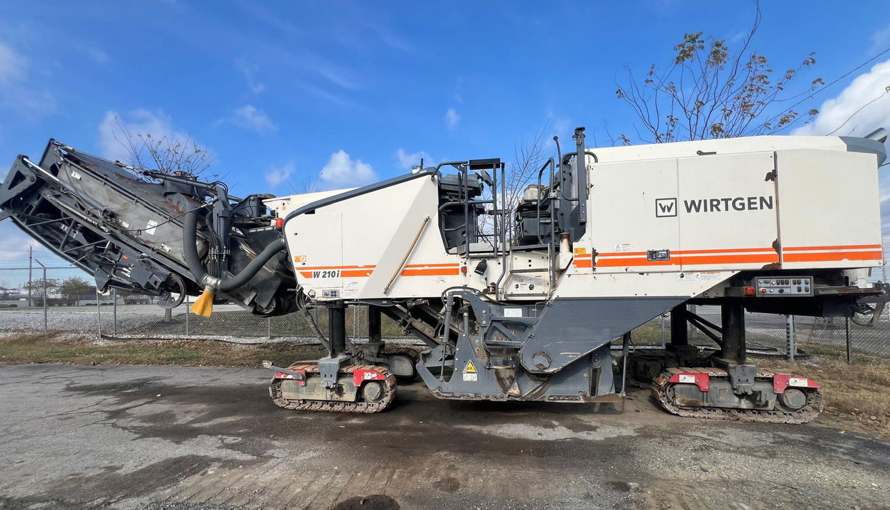 Wirtgen W 210 i - Fresa a freddo: foto 1 Wirtgen W 210 i - Fresa a freddo: foto 1
