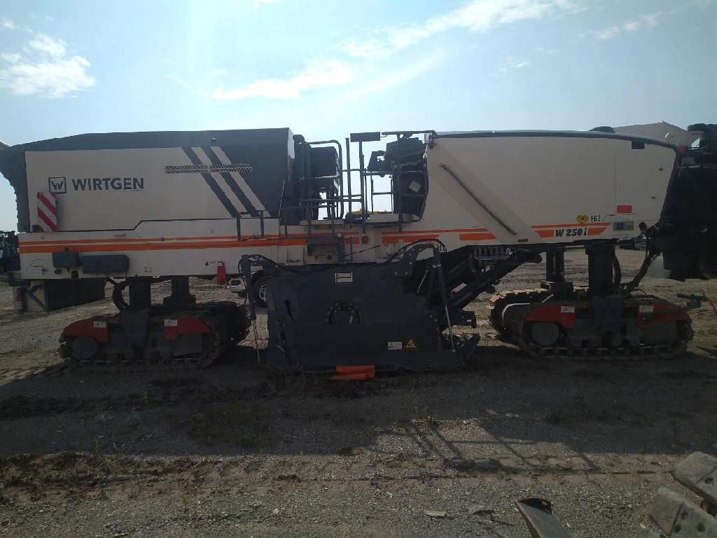 Wirtgen W 250 I - Fresa a freddo: foto 3 Wirtgen W 250 I - Fresa a freddo: foto 3