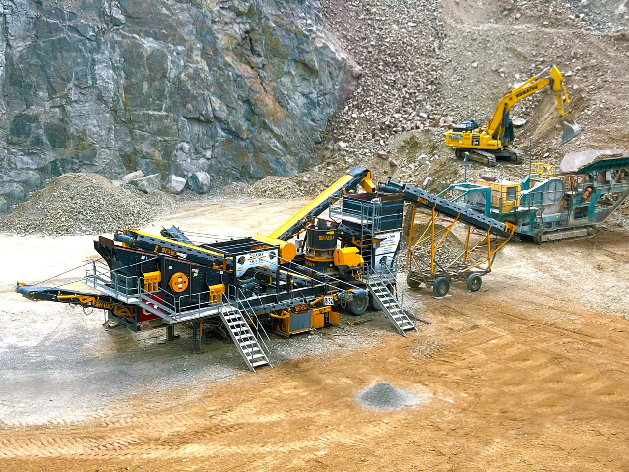 FABO mobile cone crusher - Frantoio a cono: foto 3 FABO mobile cone crusher - Frantoio a cono: foto 3