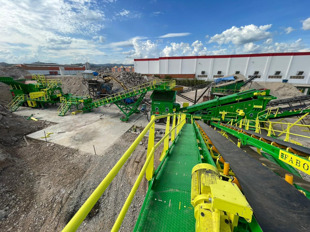 FABO mobile impact crusher - Frantoio a urto: foto 5 FABO mobile impact crusher - Frantoio a urto: foto 5