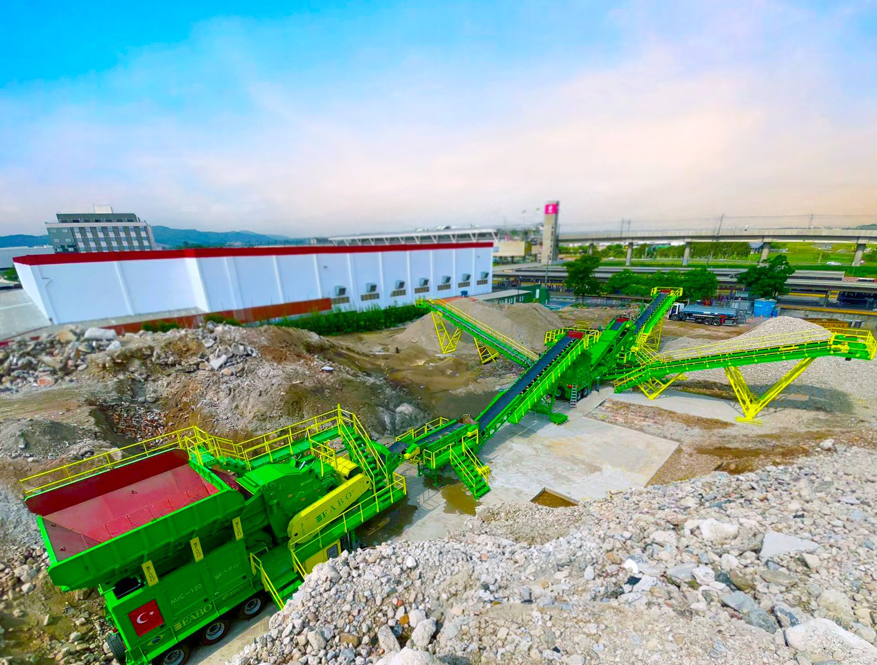 FABO mobile impact crusher - Frantoio a urto: foto 1 FABO mobile impact crusher - Frantoio a urto: foto 1