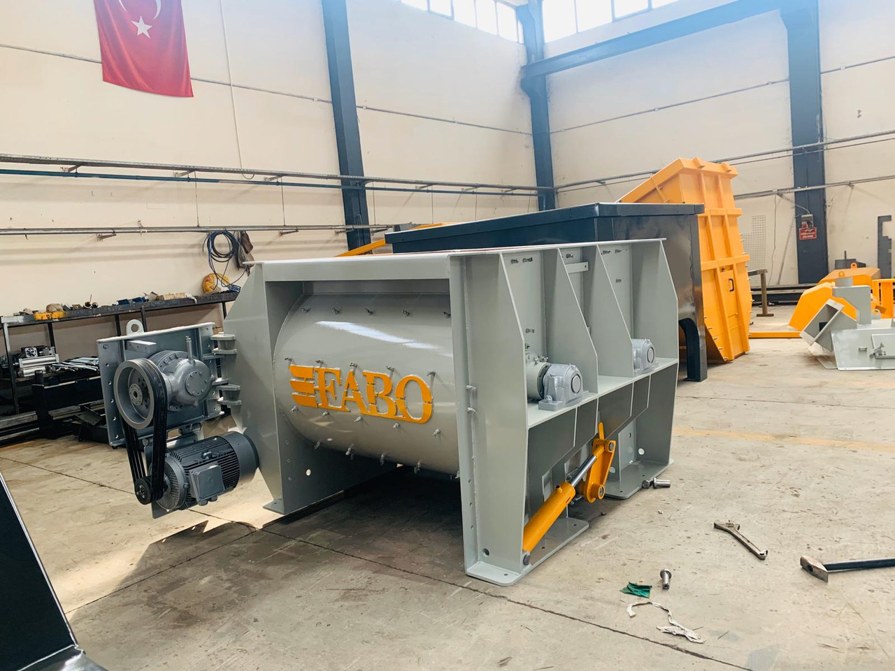 FABO twin shaft mixer - Betoniera: foto 2 FABO twin shaft mixer - Betoniera: foto 2