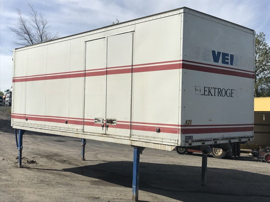 ACKERMANN-FRUEHAUF AWL - KOFFER AWL-Koffer mit Seitentür 7 m - Cassa - furgone: foto 4 ACKERMANN-FRUEHAUF AWL - KOFFER AWL-Koffer mit Seitentür 7 m - Cassa - furgone: foto 4