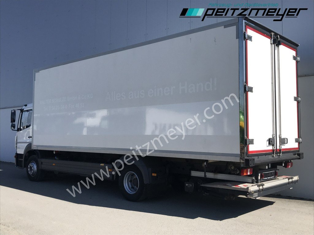 MERCEDES-BENZ Atego 1530 L Tiefkühlkoffer m. LBW, Thermoking T 1200 faltb. LBW 1,5 t., Seitentür, Trennwand - Autocarro frigorifero: foto 4 MERCEDES-BENZ Atego 1530 L Tiefkühlkoffer m. LBW, Thermoking T 1200 faltb. LBW 1,5 t., Seitentür, Trennwand - Autocarro frigorifero: foto 4