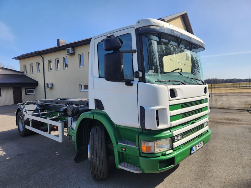 Scania P94 DB4X2LB - Camion con sistema di cavi: foto 2 Scania P94 DB4X2LB - Camion con sistema di cavi: foto 2
