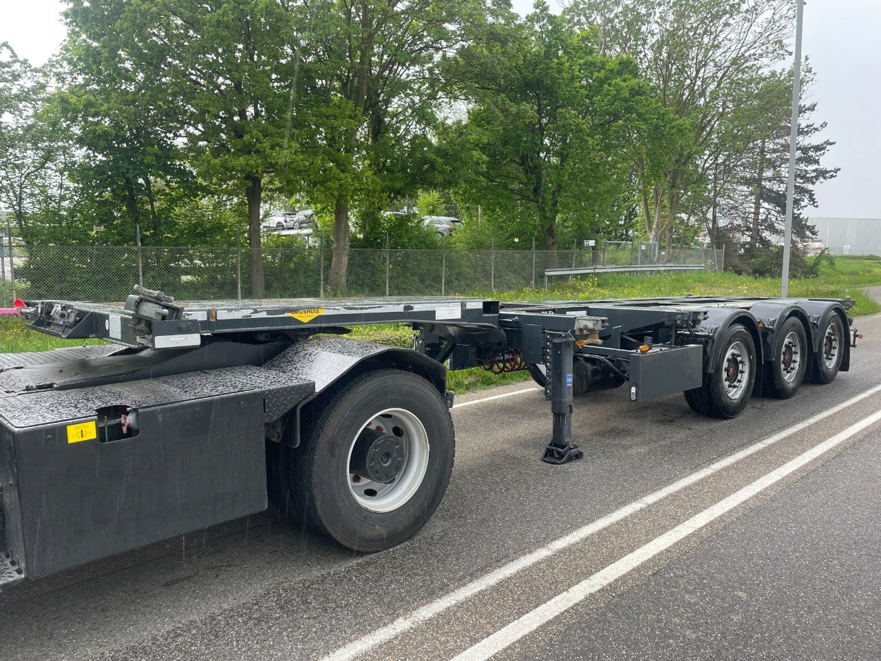 Broshuis Mfcc 20-30-40-45 FT HC / Disc brakes / Lifting axle / led /tuf 4-2026 - Semirimorchio portacontainer/ Caisse interchangeable: foto 1 Broshuis Mfcc 20-30-40-45 FT HC / Disc brakes / Lifting axle / led /tuf 4-2026 - Semirimorchio portacontainer/ Caisse interchangeable: foto 1