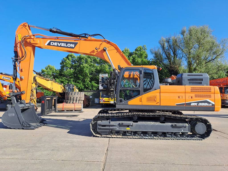 Doosan DX 300 LC-7M (UNUSED, 4 Pieces available) - Escavatore cingolato: foto 1 Doosan DX 300 LC-7M (UNUSED, 4 Pieces available) - Escavatore cingolato: foto 1