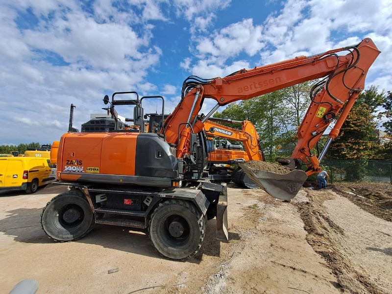Escavatore gommato Hitachi ZX140WTB-6: foto 5