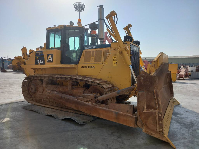 Komatsu D155A (4 Pieces available - Abu Dhabi) - Bulldozer: foto 4 Komatsu D155A (4 Pieces available - Abu Dhabi) - Bulldozer: foto 4