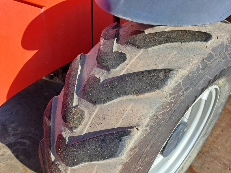 Manitou MT 1440 - Sollevatore telescopico: foto 4 Manitou MT 1440 - Sollevatore telescopico: foto 4