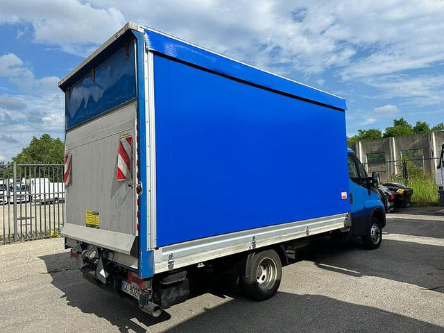 Iveco 35C16 - Furgone centinato: foto 4 Iveco 35C16 - Furgone centinato: foto 4
