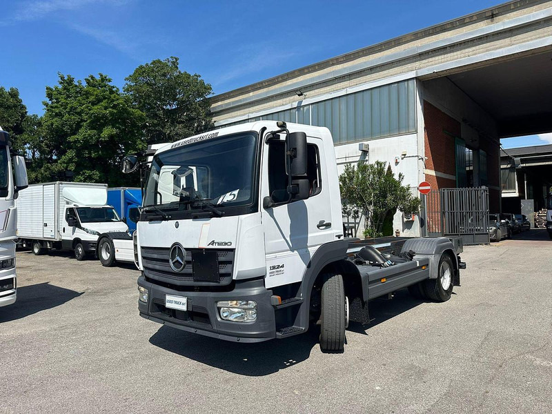 Mercedes-Benz Atego 13.23 - Autocarro telaio: foto 1 Mercedes-Benz Atego 13.23 - Autocarro telaio: foto 1