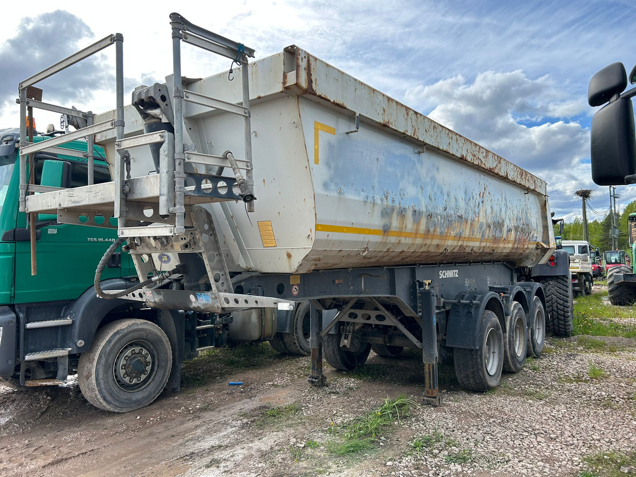 SCHMITZ Cargobull - Semirimorchio ribaltabile: foto 1 SCHMITZ Cargobull - Semirimorchio ribaltabile: foto 1