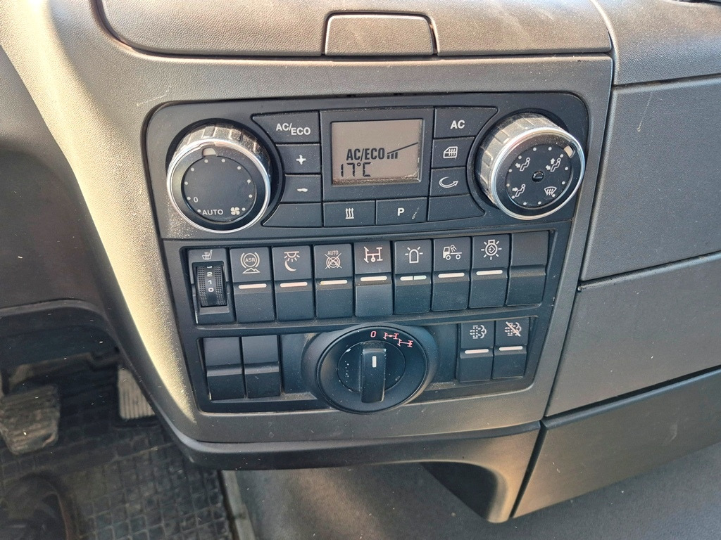 Trattore stradale MAN TGX18.440 4x4: foto 21