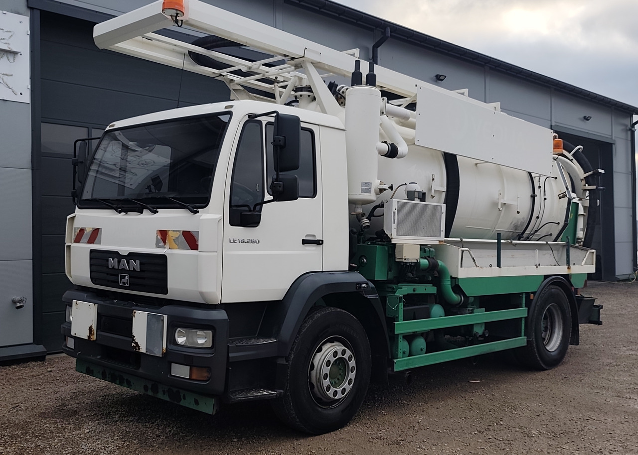 MAN MULLER - Autospurgo: foto 1 MAN MULLER - Autospurgo: foto 1