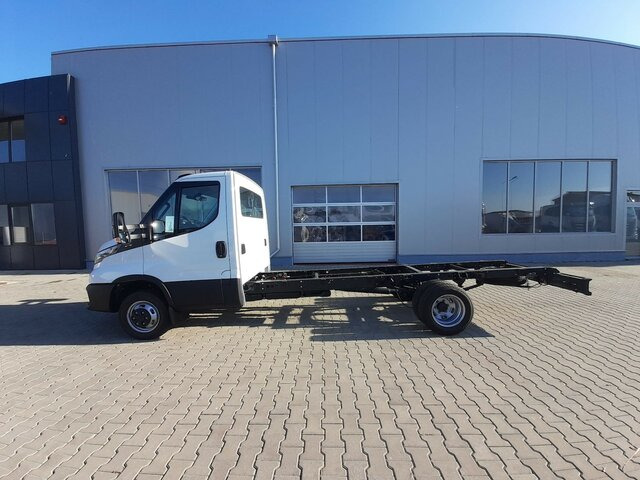 IVECO Daily 35C16H3.0 COMFORT & CONSTRUCTION PACK... - Autocarro telaio, Furgone: foto 2 IVECO Daily 35C16H3.0 COMFORT & CONSTRUCTION PACK... - Autocarro telaio, Furgone: foto 2