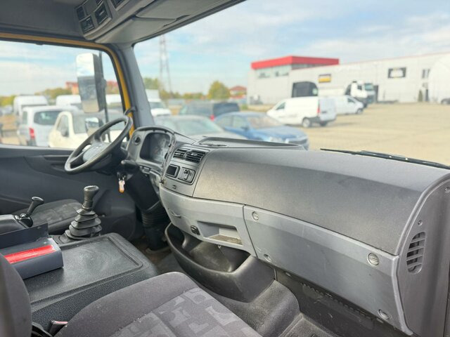 MERCEDES-BENZ Atego 1022 L Pritsche / Klima / Tachograph... - Carro attrezzi: foto 4 MERCEDES-BENZ Atego 1022 L Pritsche / Klima / Tachograph... - Carro attrezzi: foto 4