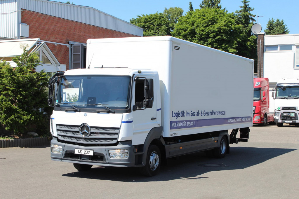 Mercedes-Benz Atego 1221 E6 Koffer Klima LDW Schalter LBW - Camion: foto 1 Mercedes-Benz Atego 1221 E6 Koffer Klima LDW Schalter LBW - Camion: foto 1
