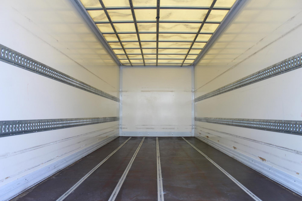 Mercedes-Benz Atego 1221 E6 Koffer Klima LDW Schalter LBW - Camion: foto 2 Mercedes-Benz Atego 1221 E6 Koffer Klima LDW Schalter LBW - Camion: foto 2