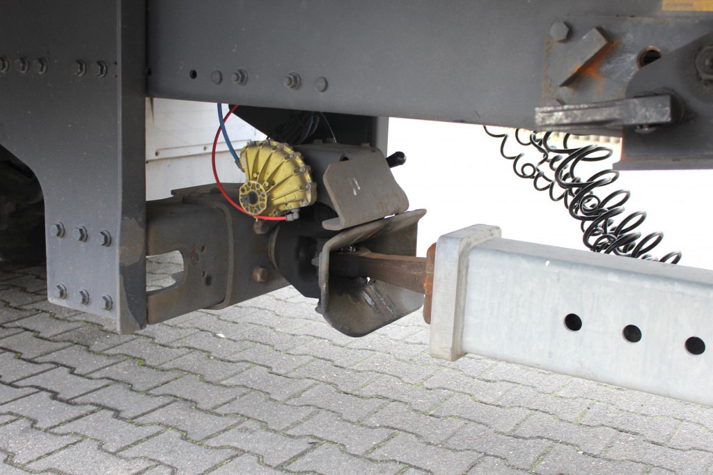 Fruehauf Fruehauf 2-Achser SAF Edscha Alu Bordwände - Rimorchio centinato: foto 5 Fruehauf Fruehauf 2-Achser SAF Edscha Alu Bordwände - Rimorchio centinato: foto 5