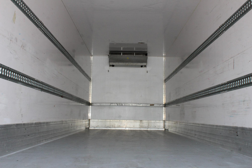 Iveco Eurocargo ML190-320L E6 CS 1150 LBW Schlafkabine - Autocarro frigorifero: foto 2 Iveco Eurocargo ML190-320L E6 CS 1150 LBW Schlafkabine - Autocarro frigorifero: foto 2