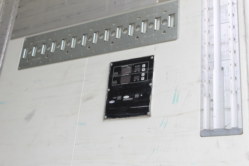 Krone CV 1950 MT Bi-Temp Doppelstock Blumen Aluboden - Semirimorchio frigorifero: foto 5 Krone CV 1950 MT Bi-Temp Doppelstock Blumen Aluboden - Semirimorchio frigorifero: foto 5