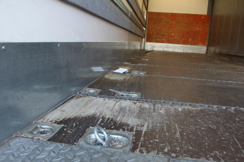 MAN TGM 18.290 Plane-Koffer 7,5 m Klima 499TKm - Camion centinato: foto 3 MAN TGM 18.290 Plane-Koffer 7,5 m Klima 499TKm - Camion centinato: foto 3