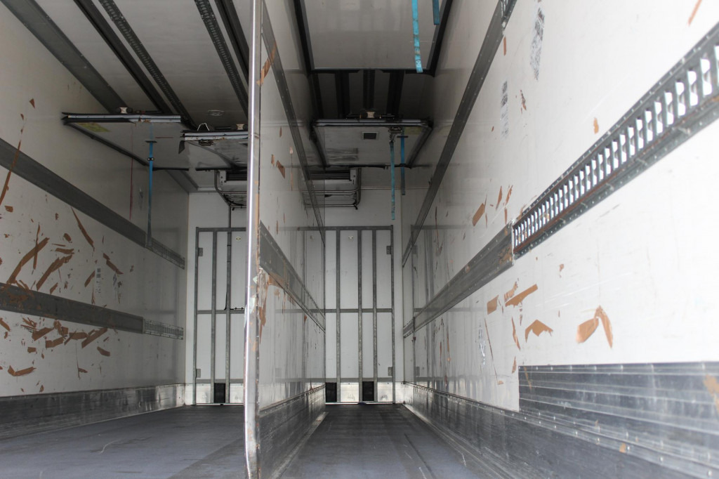 Mercedes-Benz Antos 2536 E6 CS 1250Mt Tri-temp LBW TW ATP - Autocarro frigorifero: foto 4 Mercedes-Benz Antos 2536 E6 CS 1250Mt Tri-temp LBW TW ATP - Autocarro frigorifero: foto 4