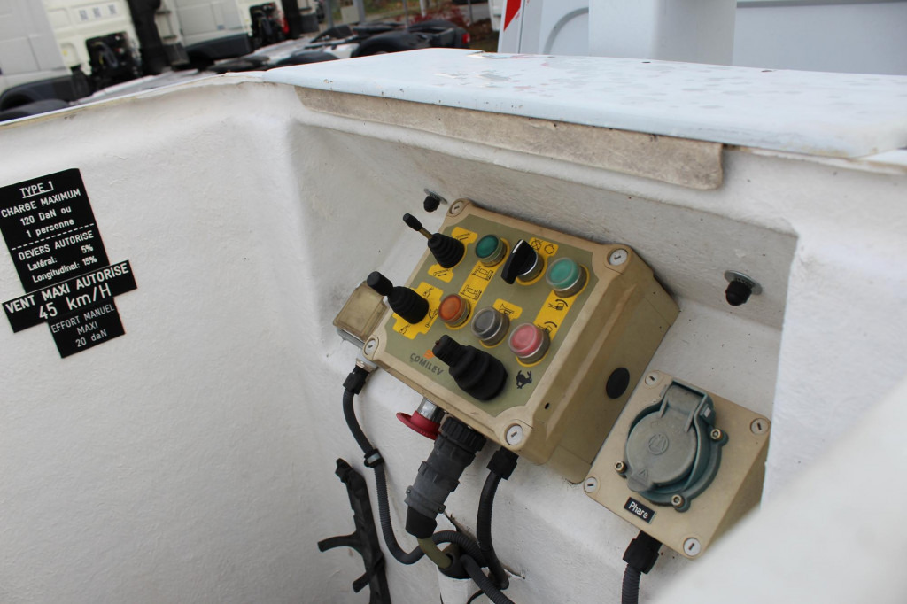 Renault Master Bühne EN100TF1 10m Klima 561h AHK - Piattaforma autocarrata: foto 3 Renault Master Bühne EN100TF1 10m Klima 561h AHK - Piattaforma autocarrata: foto 3