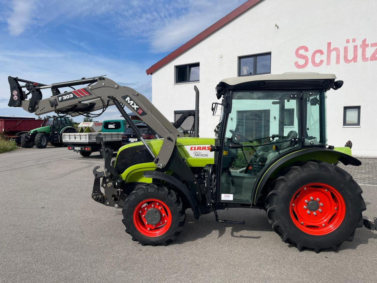 CLAAS Nexos 210 mit Frontlader und FZW, 236Bh, NEUWERTIG! - Trattore: foto 2 CLAAS Nexos 210 mit Frontlader und FZW, 236Bh, NEUWERTIG! - Trattore: foto 2