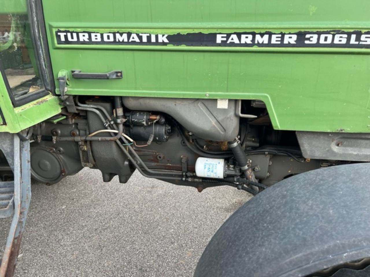Fendt Farmer 306 LS, ca. 9516 Bh, Baujahr 1982 - Trattore: foto 4 Fendt Farmer 306 LS, ca. 9516 Bh, Baujahr 1982 - Trattore: foto 4