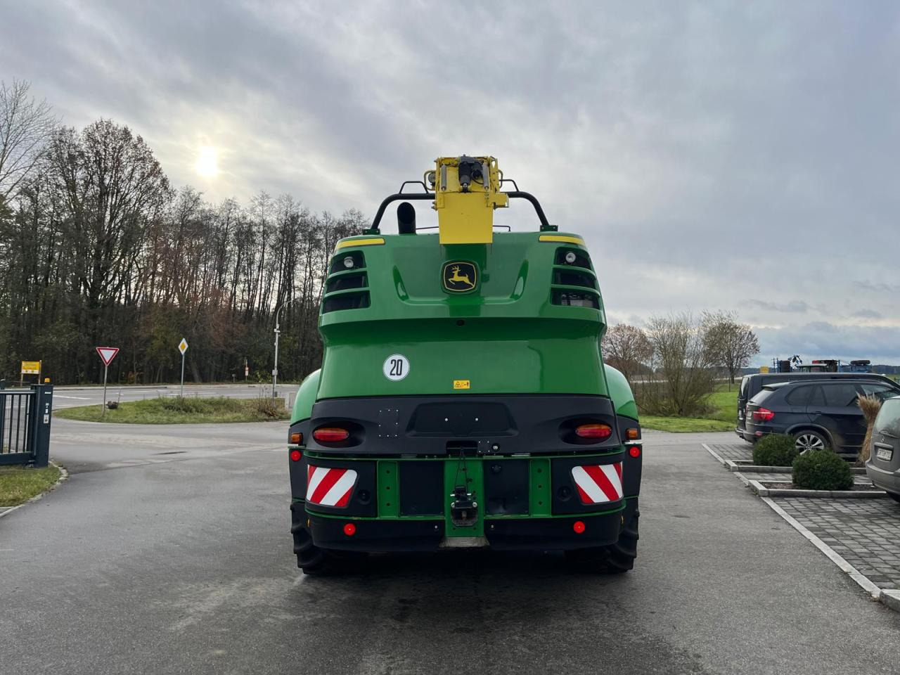 John Deere 8300i Feldhäcksler, Harvestlap, Pickup, Kemper, erst 910 Betriebsstunden, Baujahr 2018 - Trincia: foto 4 John Deere 8300i Feldhäcksler, Harvestlap, Pickup, Kemper, erst 910 Betriebsstunden, Baujahr 2018 - Trincia: foto 4