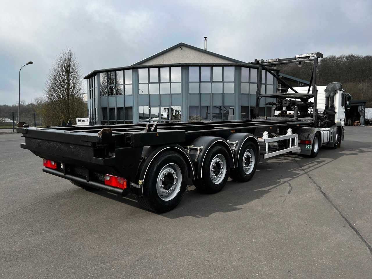 H&W 3- Achs Auflieger für Presscontainer H&W 3- Achs Auflieger für Presscontainer - Semirimorchio portacontainer/ Caisse interchangeable: foto 1 H&W 3- Achs Auflieger für Presscontainer H&W 3- Achs Auflieger für Presscontainer - Semirimorchio portacontainer/ Caisse interchangeable: foto 1