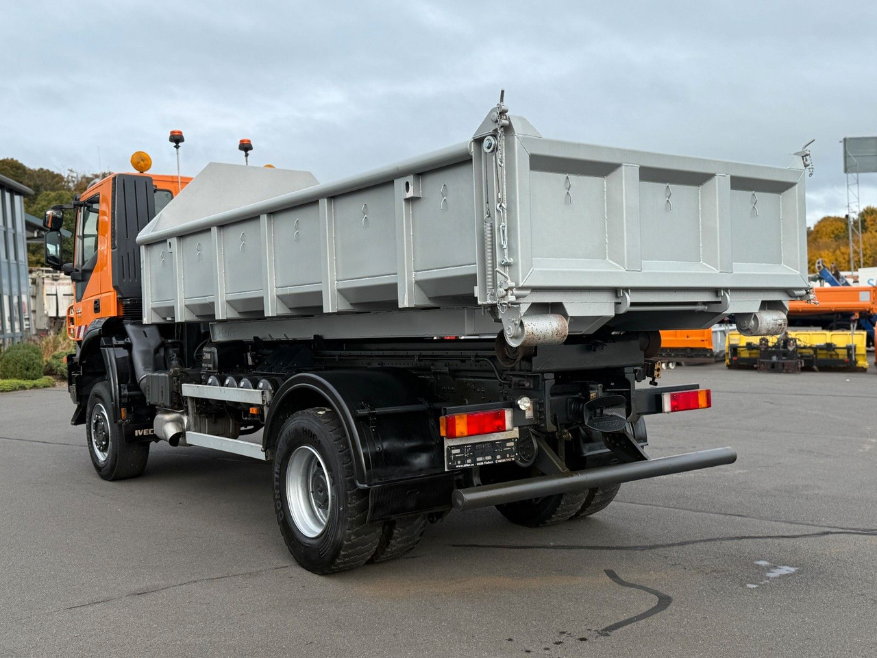 Iveco Trakker 330 EEV Winterdienst Abroll - Autocarro scarrabile: foto 3 Iveco Trakker 330 EEV Winterdienst Abroll - Autocarro scarrabile: foto 3