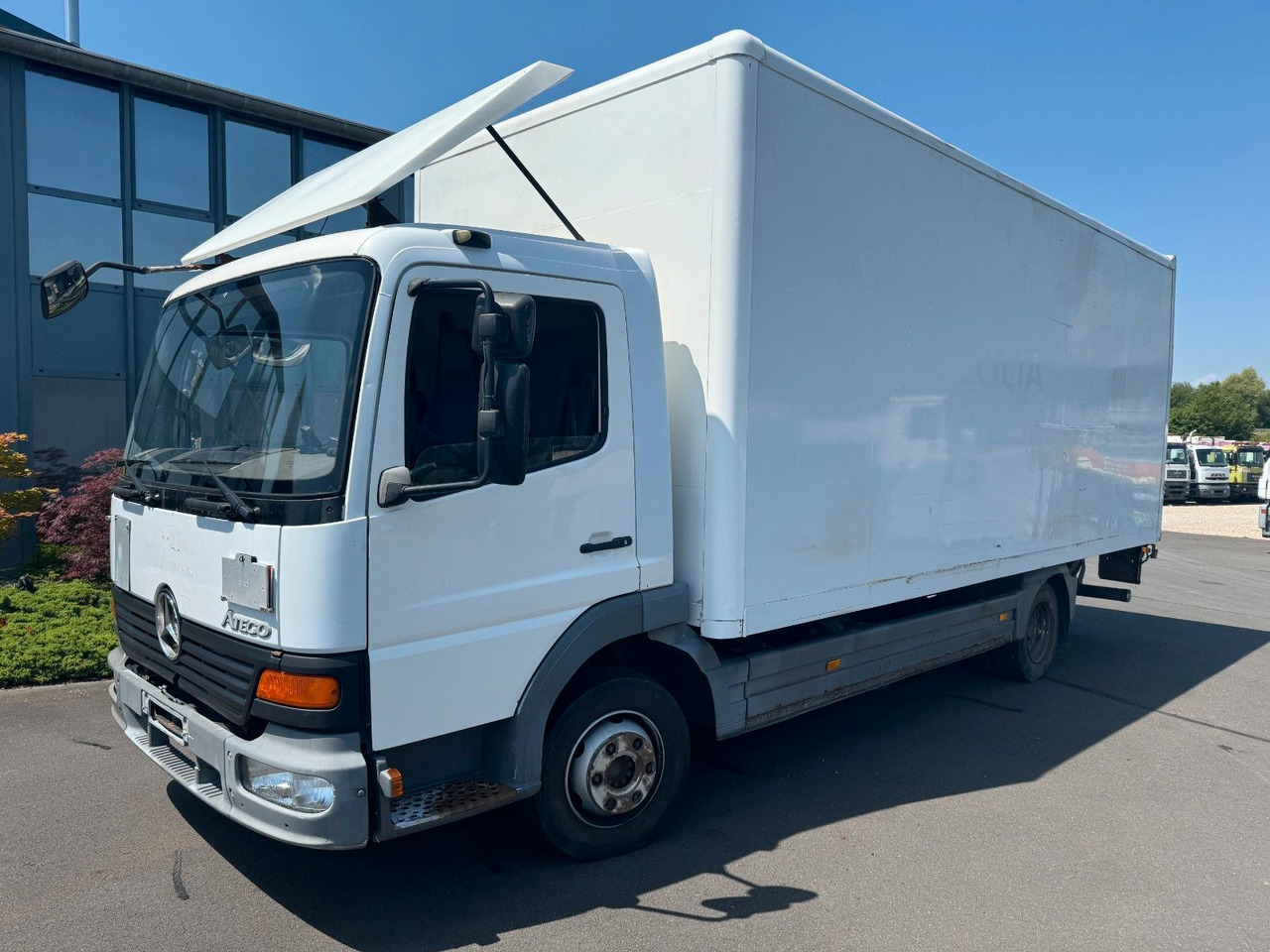 Mercedes-Benz 818 Koffer / LBW / AHK + DL - Furgone box: foto 1 Mercedes-Benz 818 Koffer / LBW / AHK + DL - Furgone box: foto 1