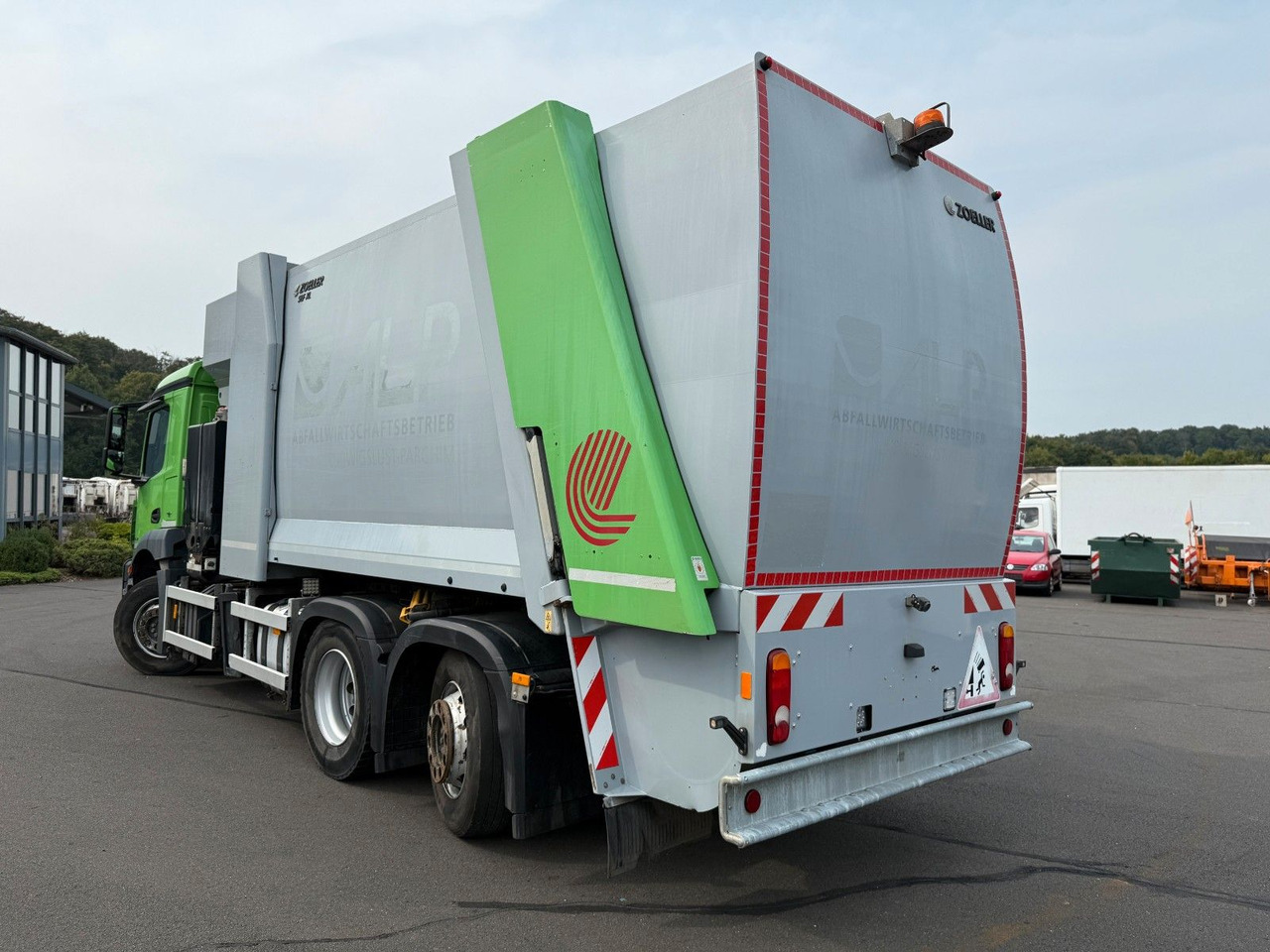 Mercedes-Benz Antos 2533 Seitenlader Zoeller SLF XL - Camion immondizia: foto 5 Mercedes-Benz Antos 2533 Seitenlader Zoeller SLF XL - Camion immondizia: foto 5