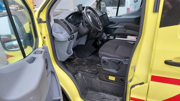 FORD TRANSIT 2,0TDI AMBULANCE KLIMA 12.2018 EURO 6, 3 UNITS - Ambulanza: foto 5 FORD TRANSIT 2,0TDI AMBULANCE KLIMA 12.2018 EURO 6, 3 UNITS - Ambulanza: foto 5